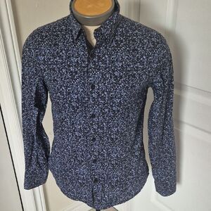 Guess Men's Navy and Black Patterned Shirt